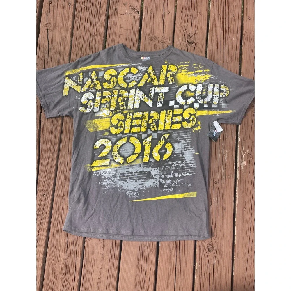 NASCAR Sprint Cup Series 2016 Gray Graphic T-Shirt Racing Fan Apparel - Picture 1 of 7